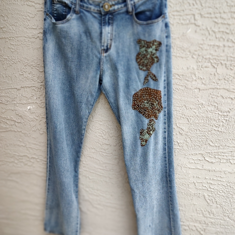 Embellished flared jeans